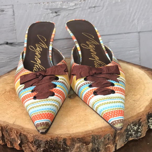 Adorable slip on lace up heels - Picture 2 of 7